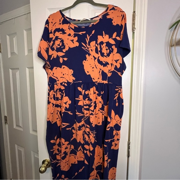 Plus Blue and Orange Maxi Dress with Short  Sleeves for Casual Occasions - Picture 4 of 4